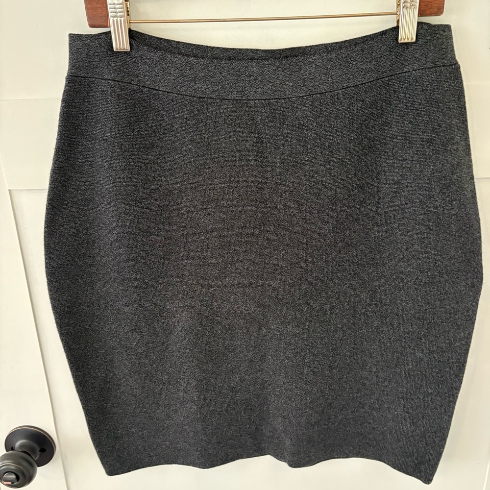 Eileen Fisher Tencel Wool Blend Pull On Skirt. Size Medium. - Picture 3 of 9